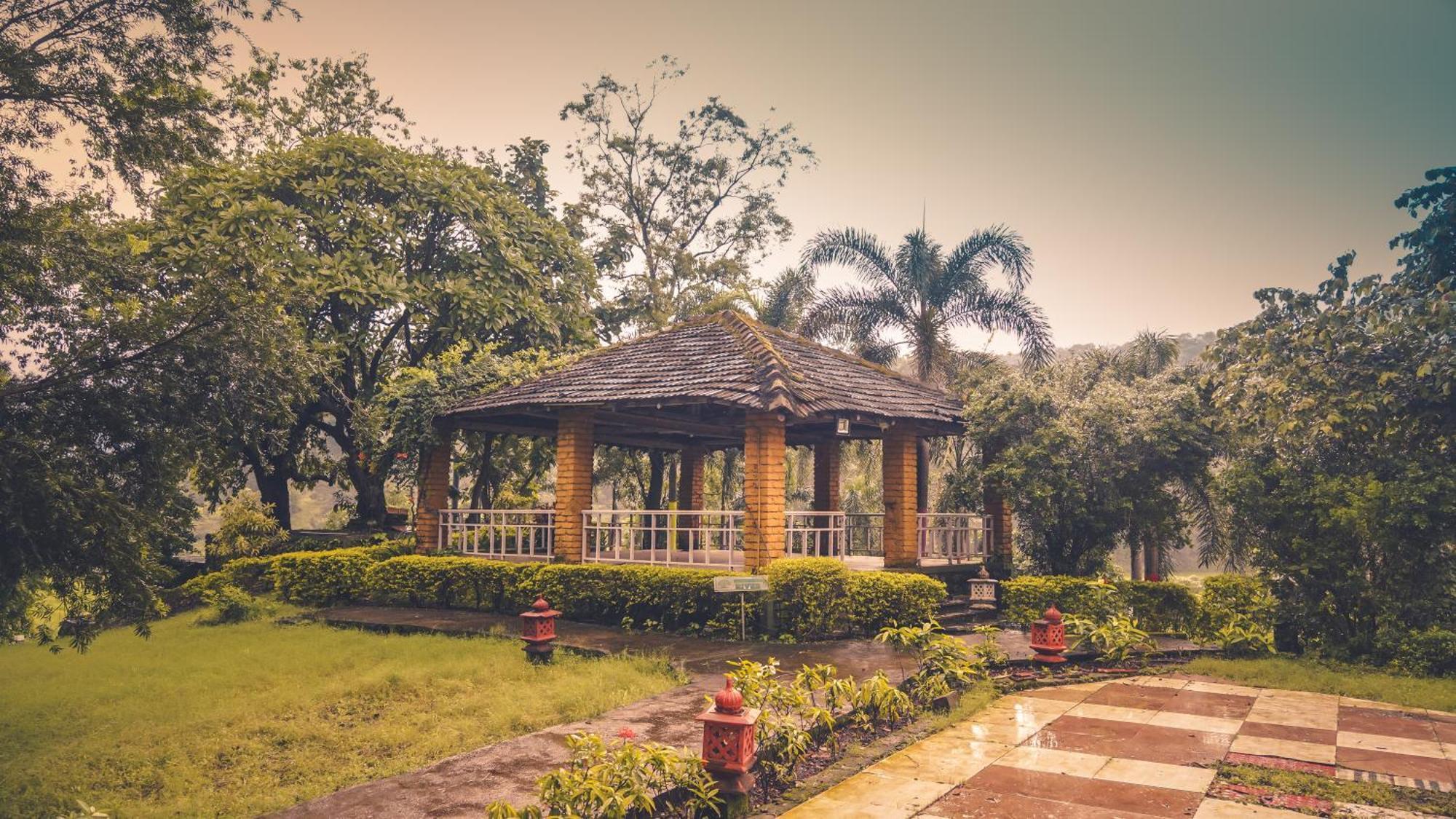 Whispering Peepul Resort 巴德拉普尔 外观 照片