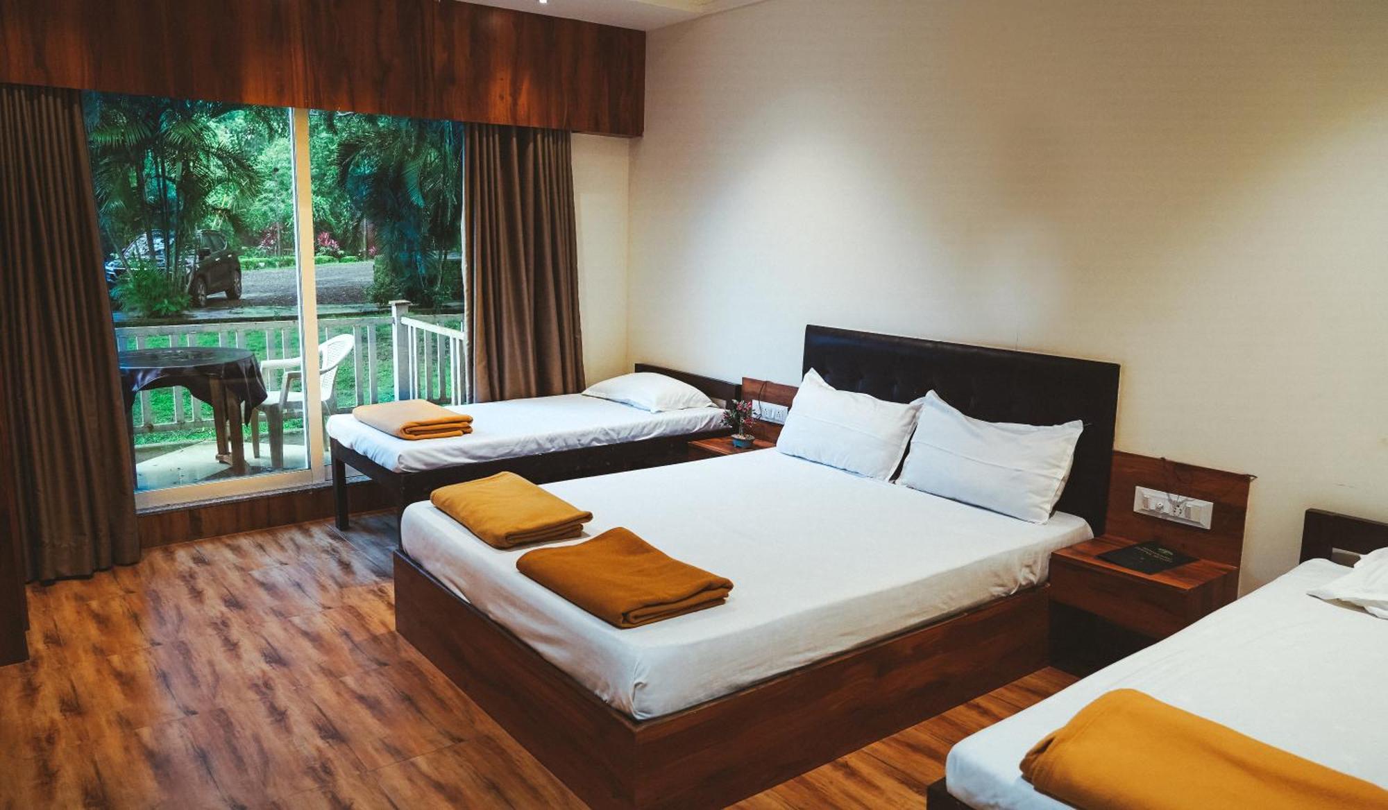 Whispering Peepul Resort 巴德拉普尔 外观 照片