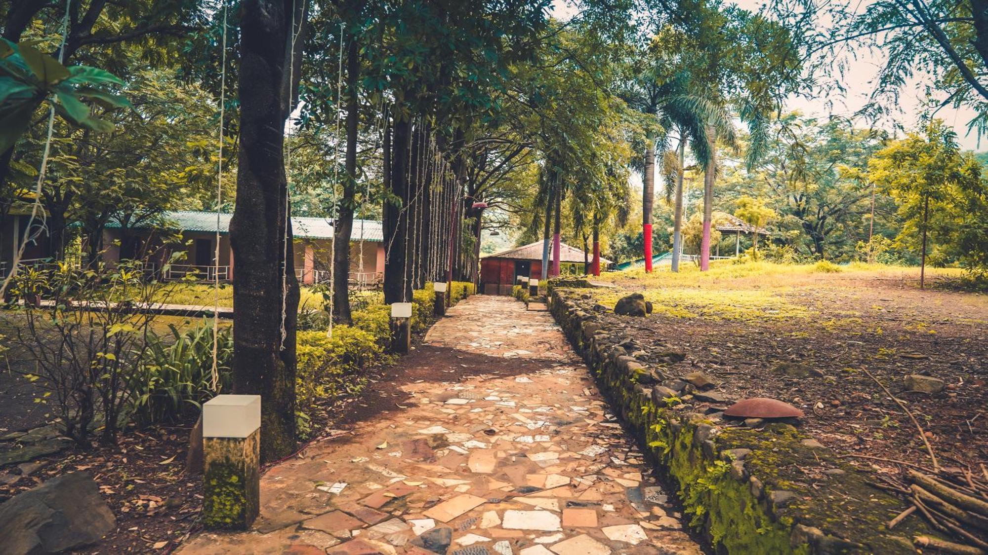 Whispering Peepul Resort 巴德拉普尔 外观 照片