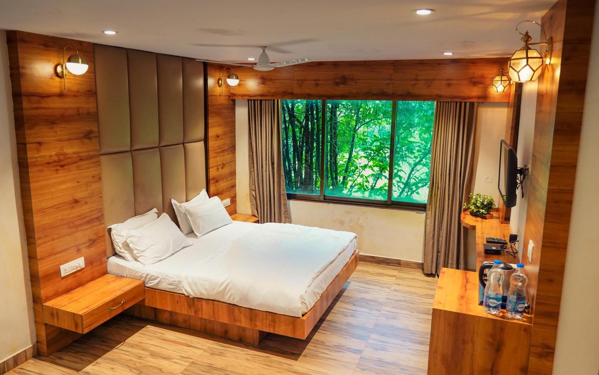 Whispering Peepul Resort 巴德拉普尔 外观 照片
