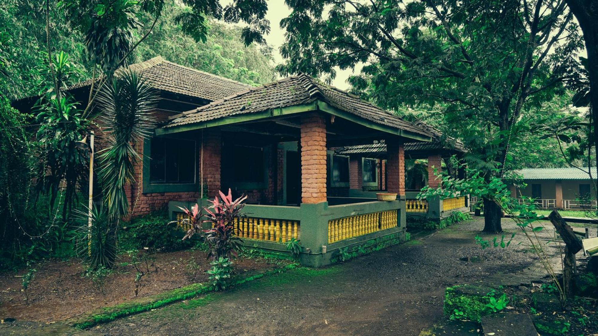 Whispering Peepul Resort 巴德拉普尔 外观 照片