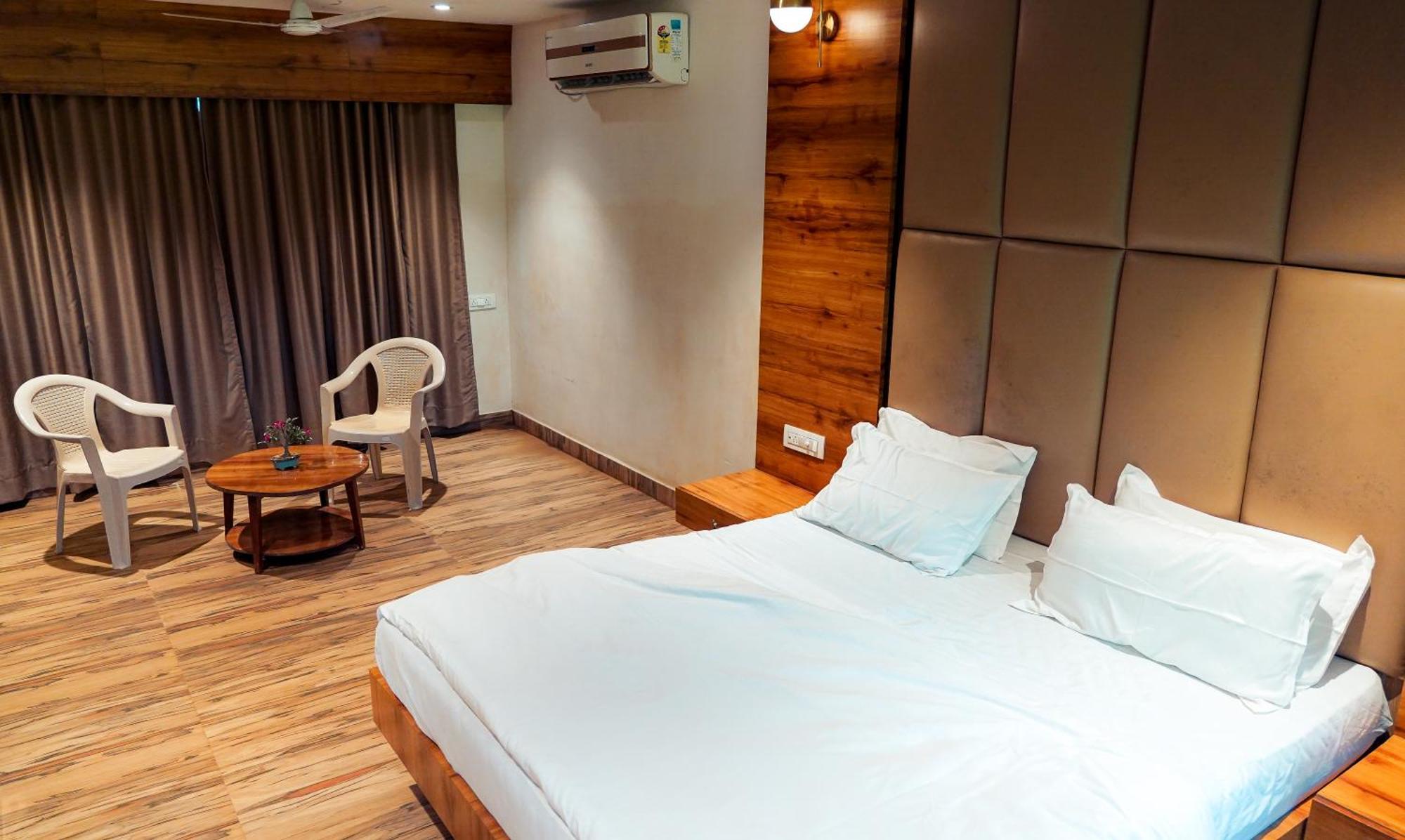 Whispering Peepul Resort 巴德拉普尔 外观 照片